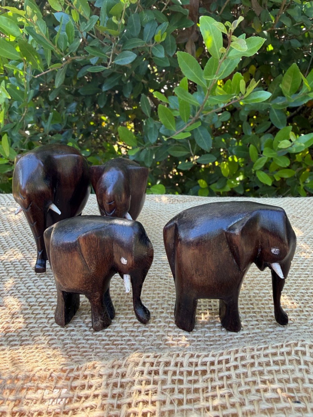VTG Wood Elephant Set of 4 Hand Carved w/ Guide to Feng Shui Placement (& More) - Picture 13 of 16